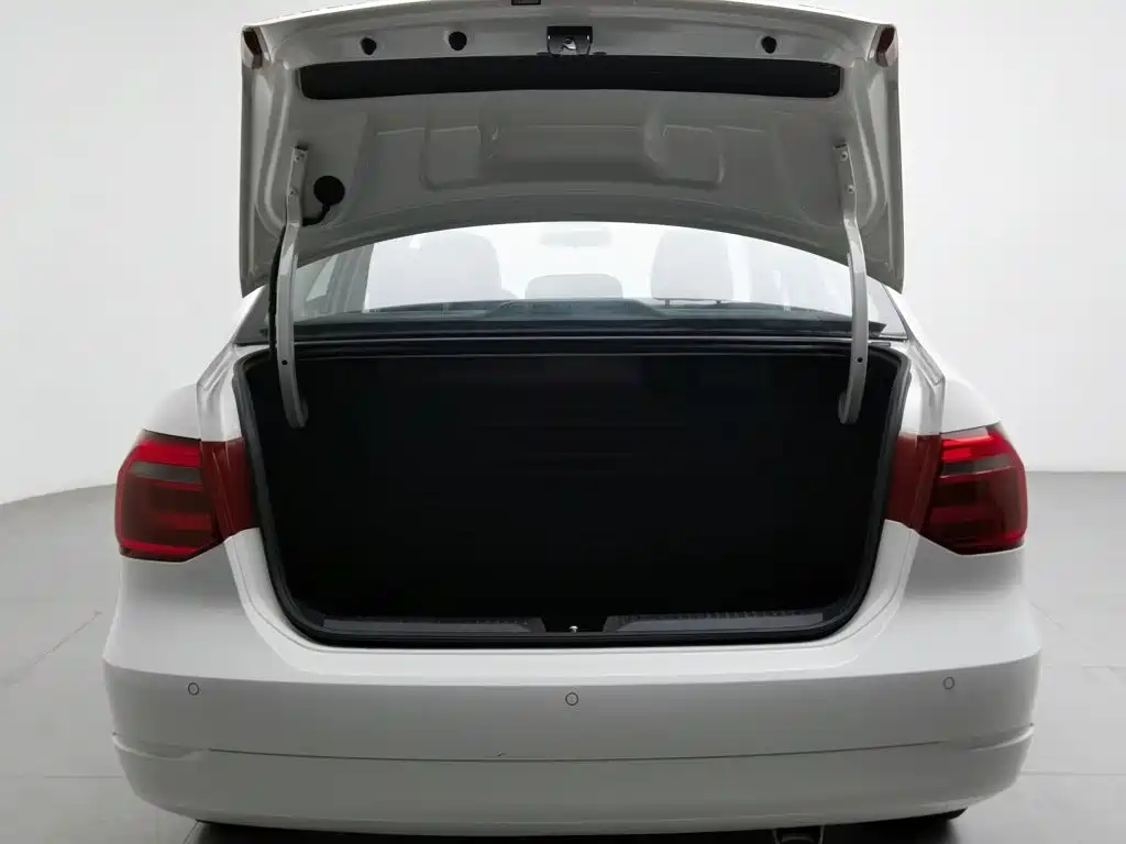 Volkswagen Jetta — миниатюра 16