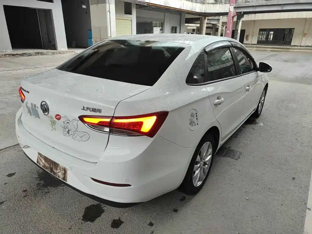 Buick Excelle — миниатюра 7