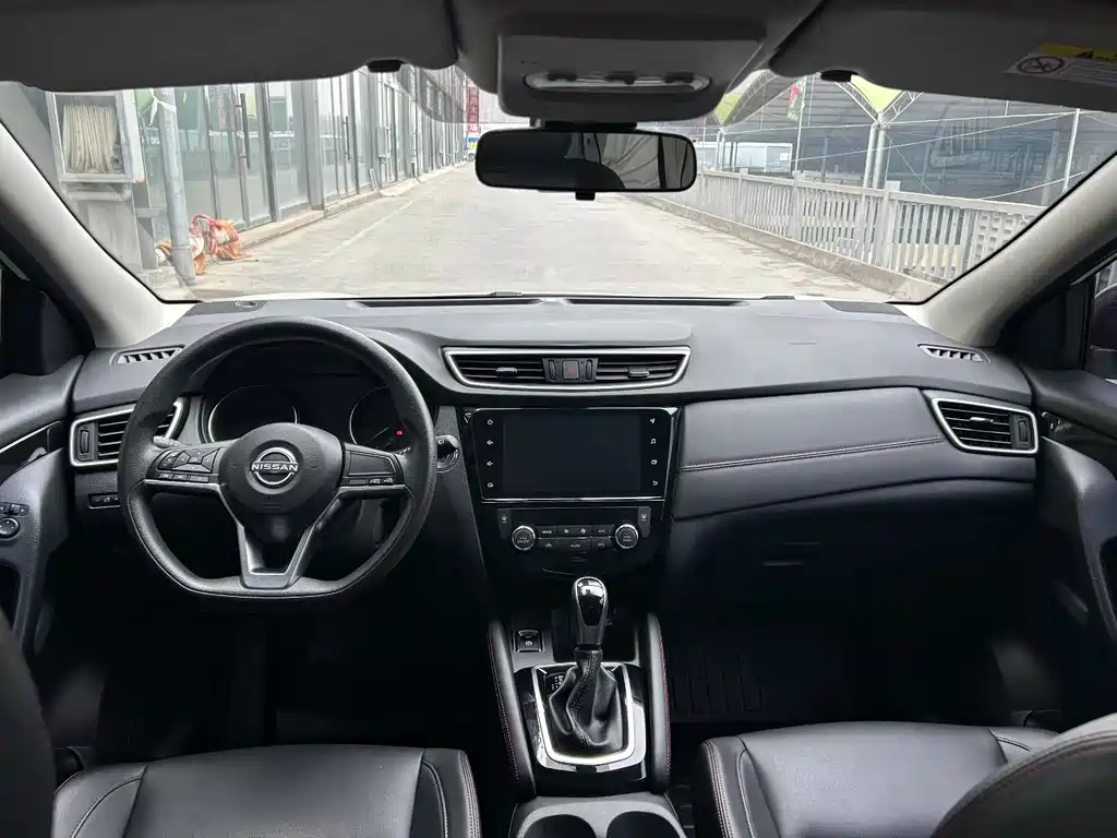 Nissan Qashqai — миниатюра 8