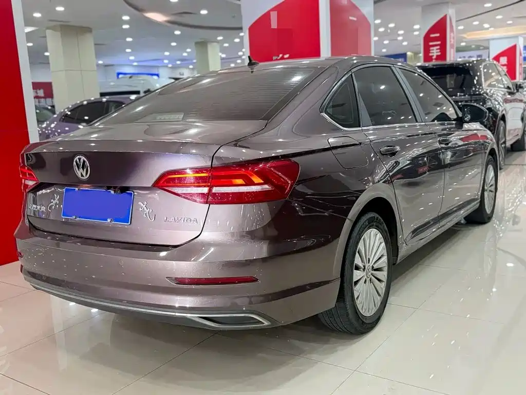 Volkswagen Lavida — миниатюра 11