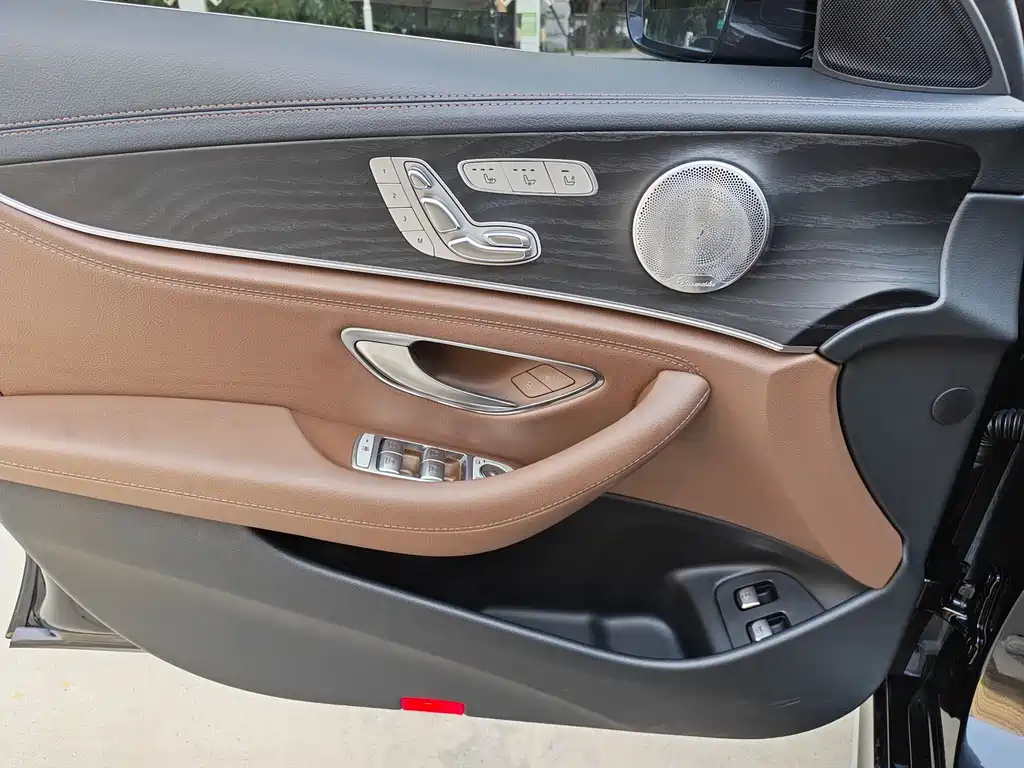 Mercedes-Benz E-Class E 2022 E 350 e L
