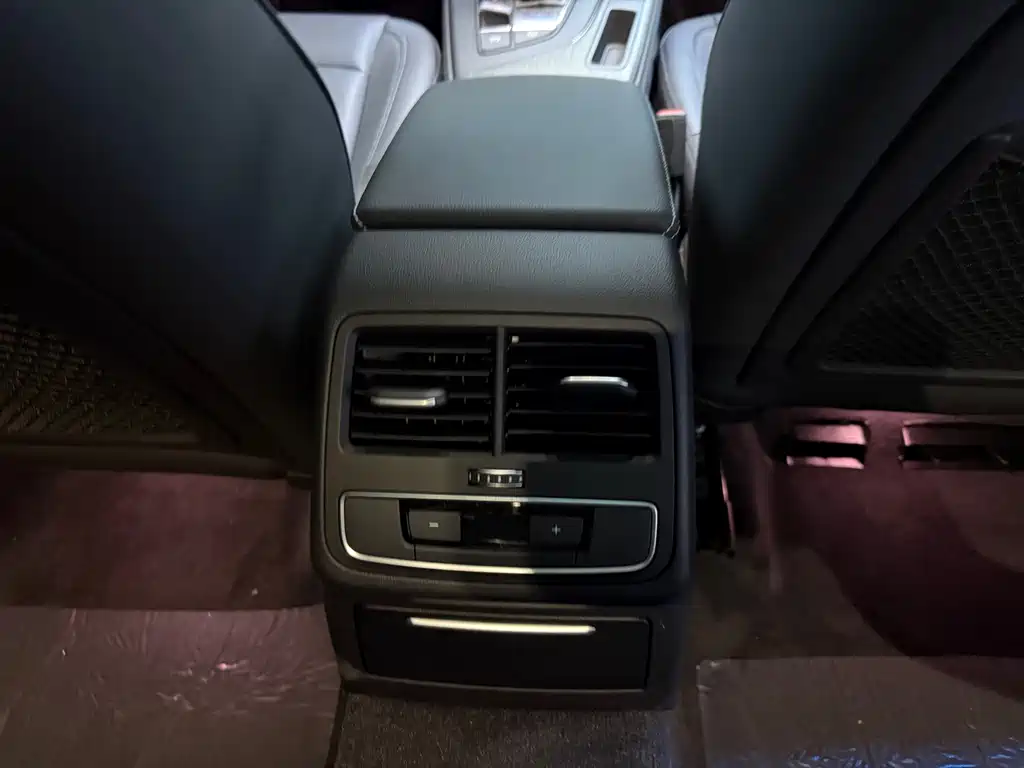 Audi A4L — миниатюра 16