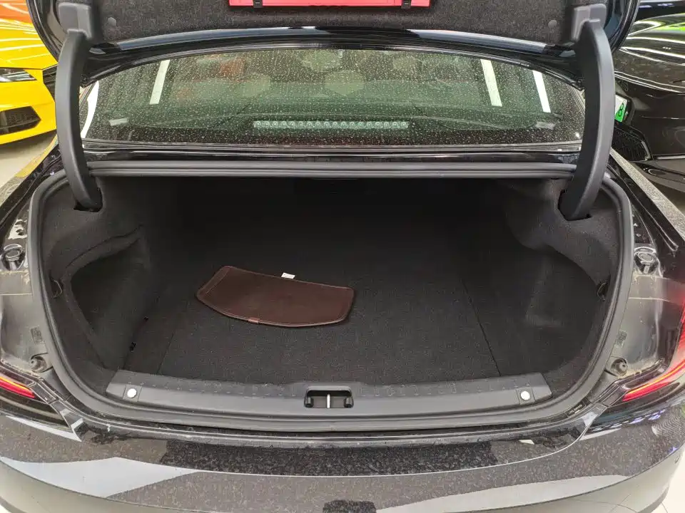 Volvo S90 2024 B5 Luxury