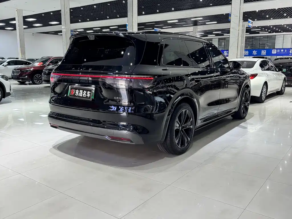 Aito M8 2025 Max+ 53.4kWh 5 мест (192 ）
