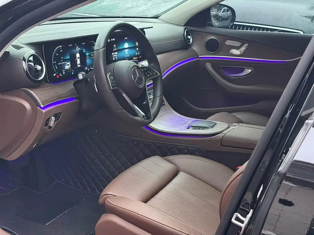 Mercedes-Benz E-Class — миниатюра 4