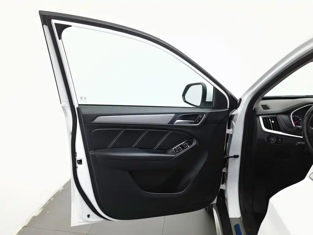 Roewe RX5 — фотографии объявления, Фото 9