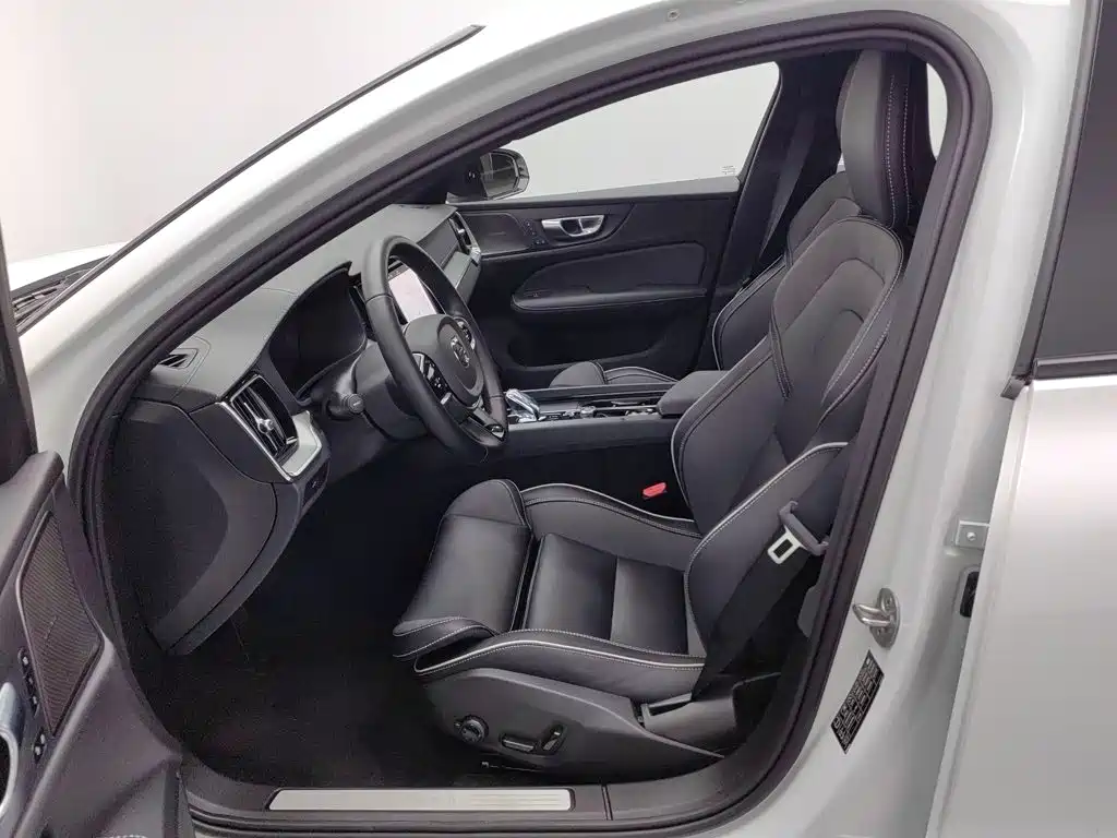Volvo S60 — миниатюра 10