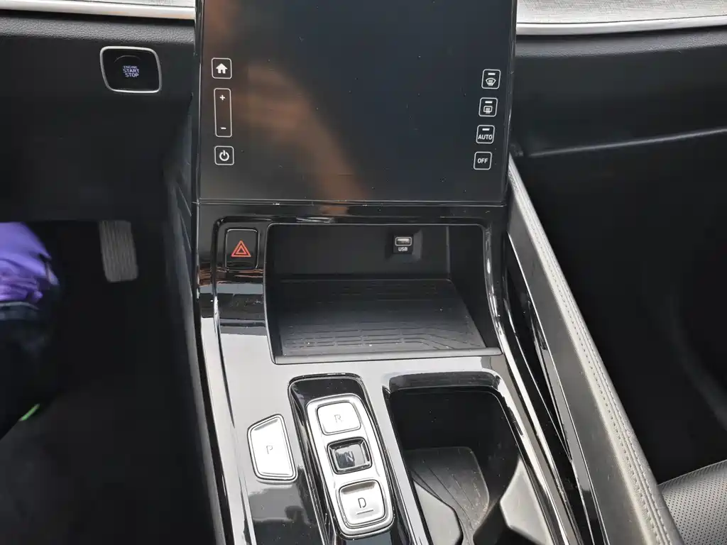 Hyundai Custo — миниатюра 5