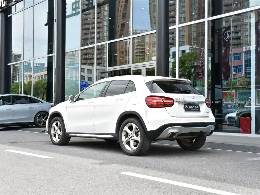 Mercedes-Benz GLA — миниатюра 9