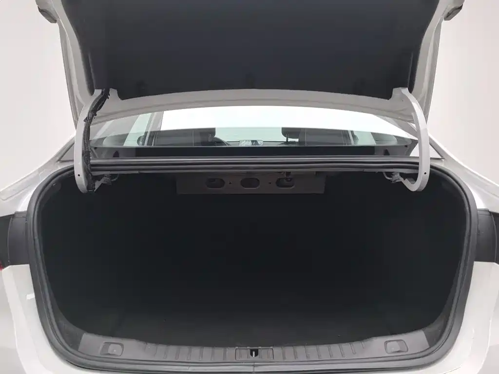 Buick Verano — миниатюра 16