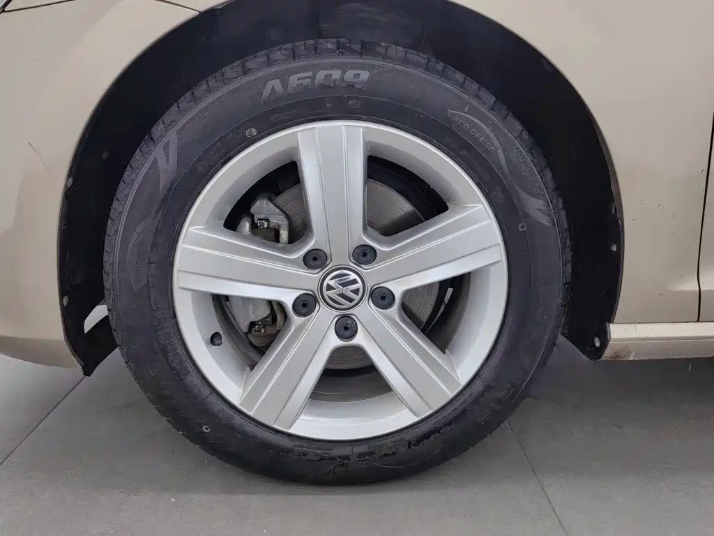 Volkswagen Golf — миниатюра 17