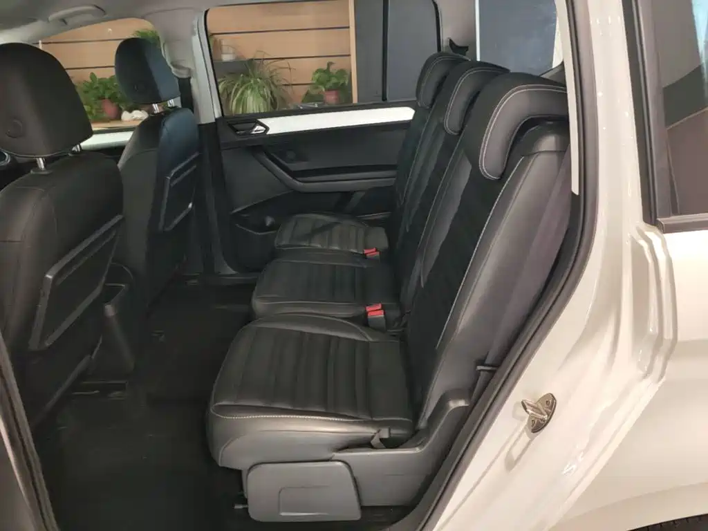 Volkswagen Touran — миниатюра 17