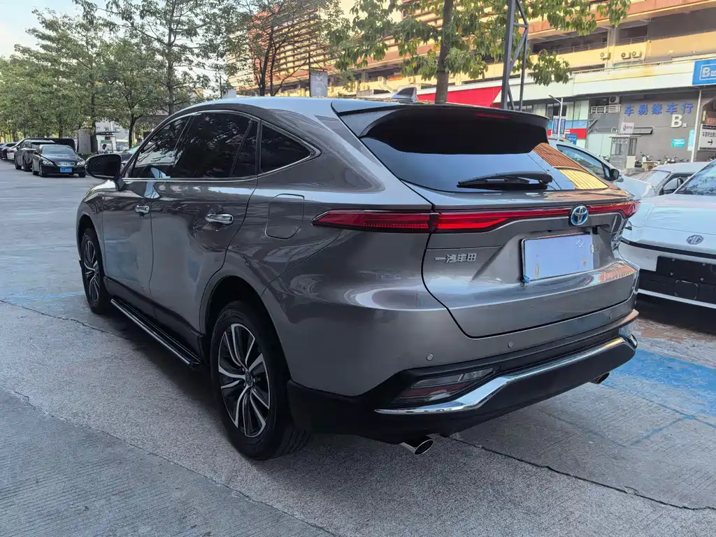 Toyota Harrier — миниатюра 6