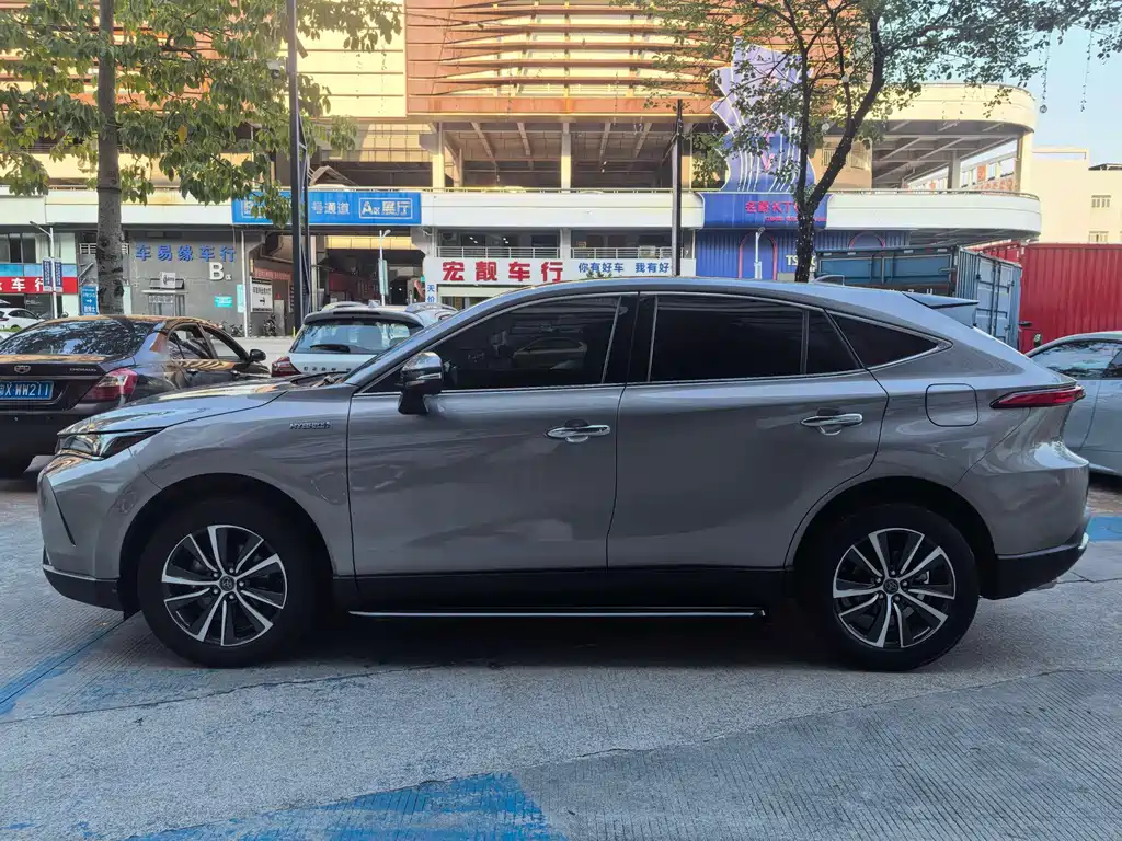 Toyota Harrier — миниатюра 7