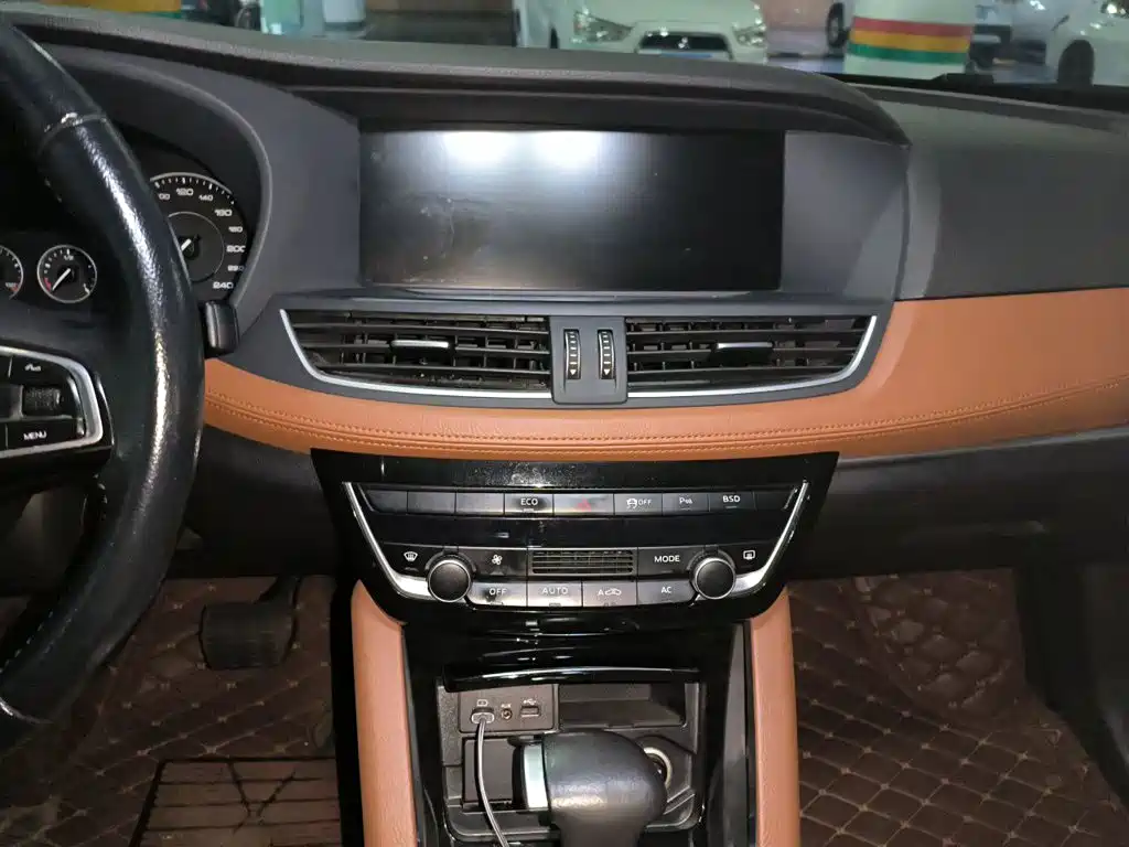 Borgward BX7 — миниатюра 9