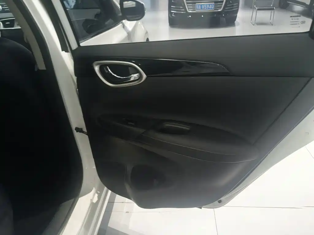Nissan Sylphy — миниатюра 8
