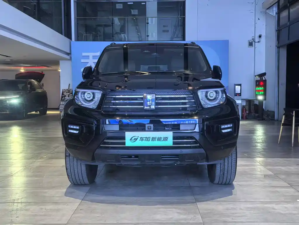 TANK TANK 700 NEW ENERGY