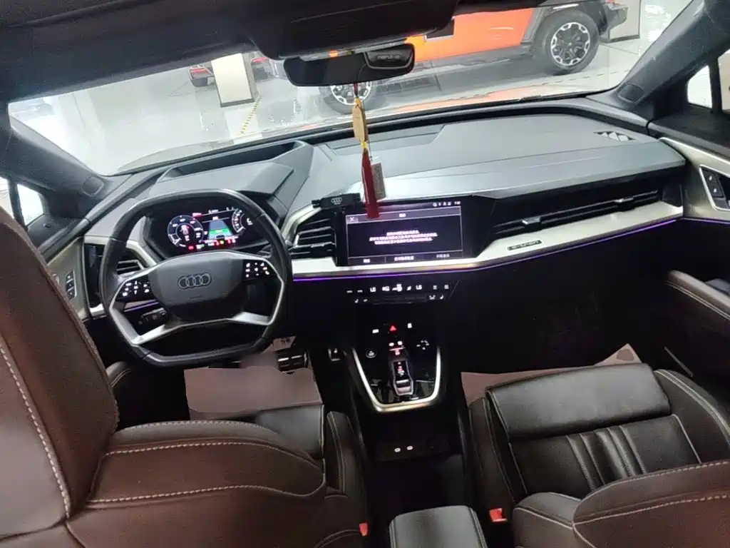 Audi Q5 e-tron — миниатюра 10