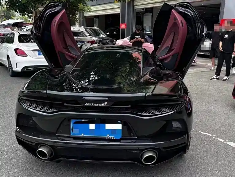 McLaren GT — миниатюра 5