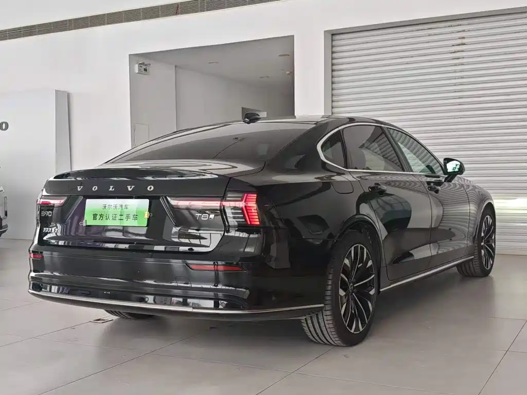 Volvo S90 PHEV — миниатюра 13