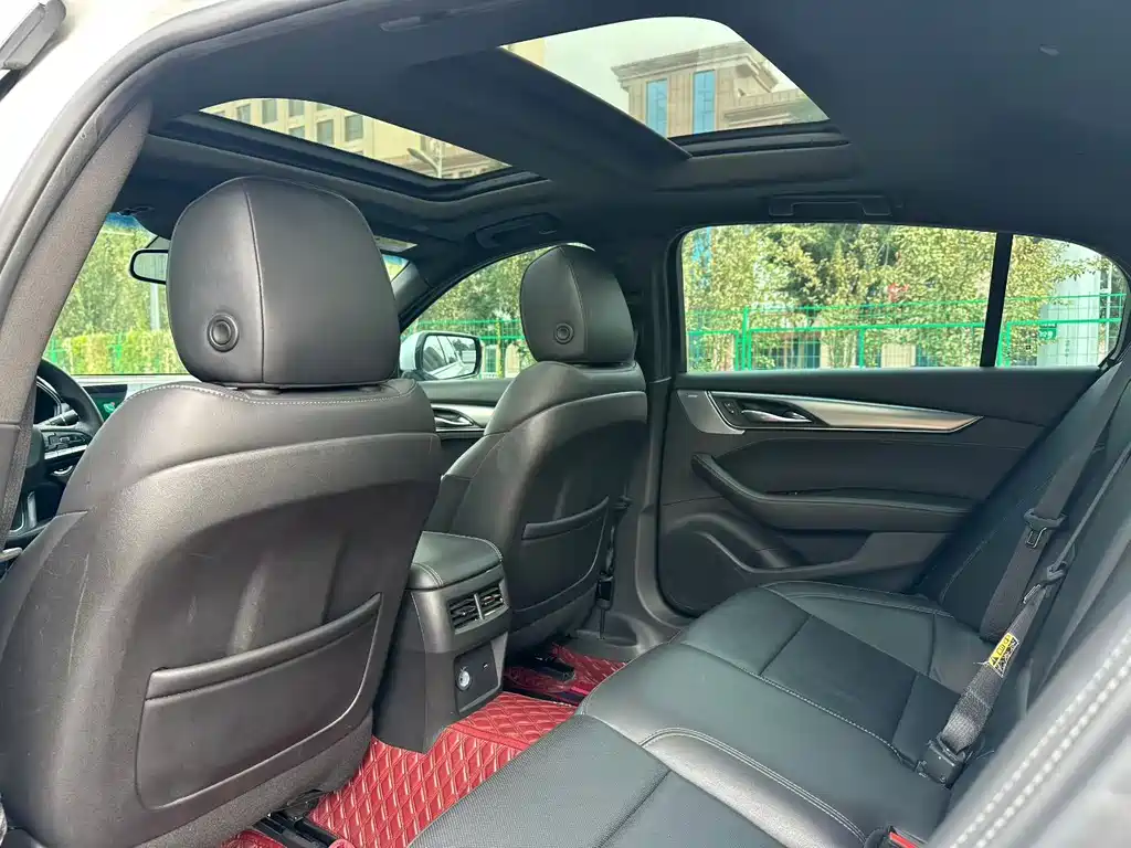 Cadillac CT5 — миниатюра 9