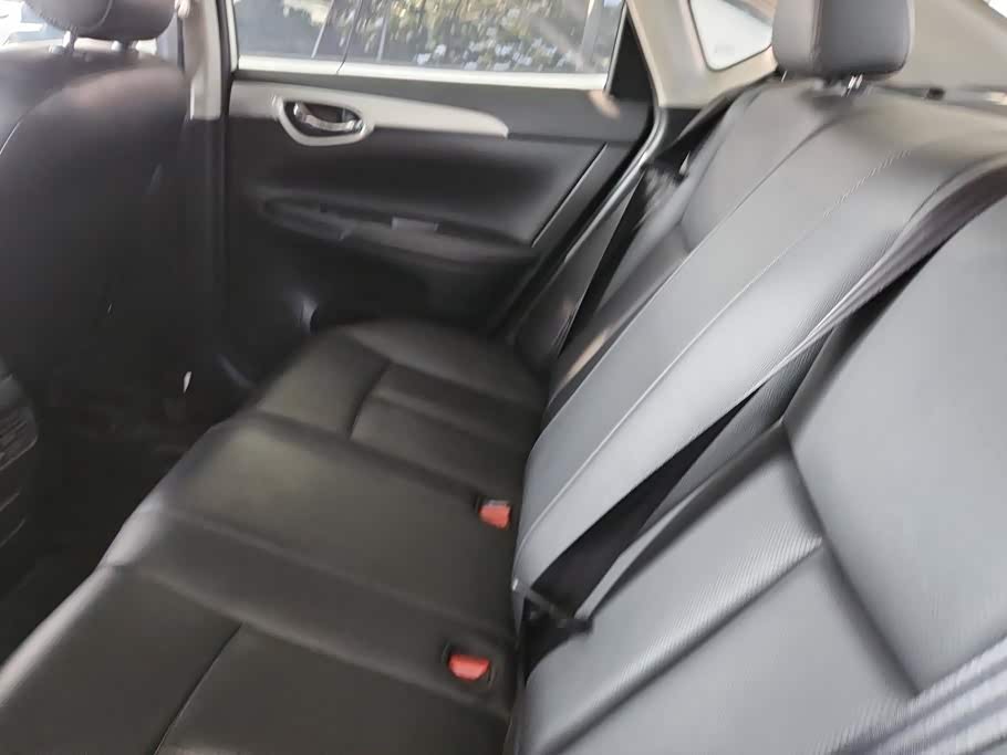Nissan Sylphy 1.6 л 2024 г. Белый, пробег 48900 км