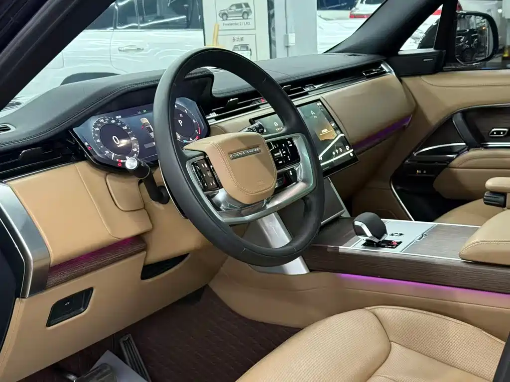 Land Rover Range Rover — миниатюра 4