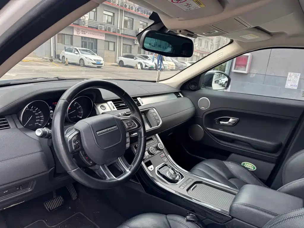 Land Rover Evoque — миниатюра 9