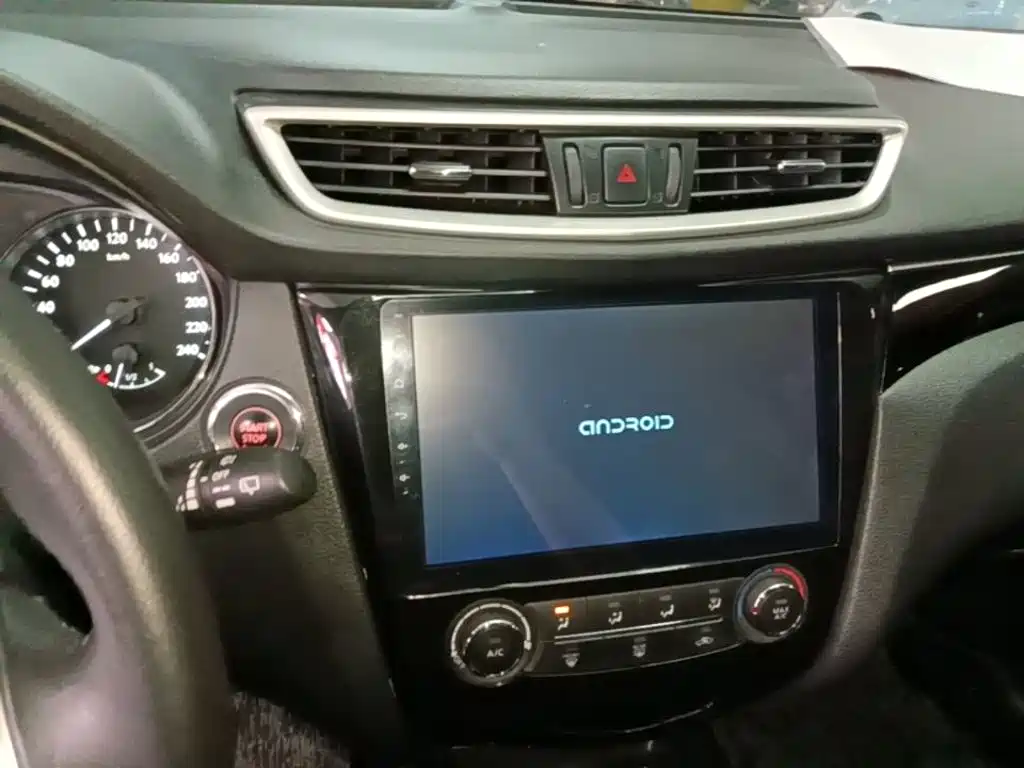 Nissan Qashqai — миниатюра 13