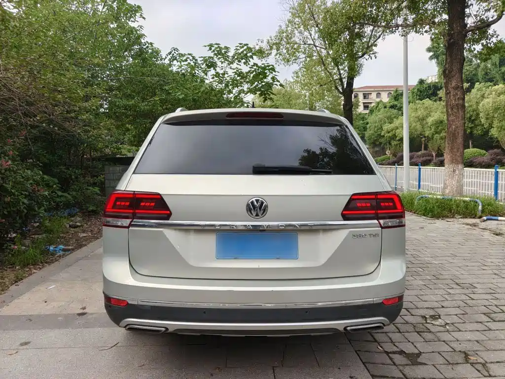 Volkswagen Teramont — миниатюра 6