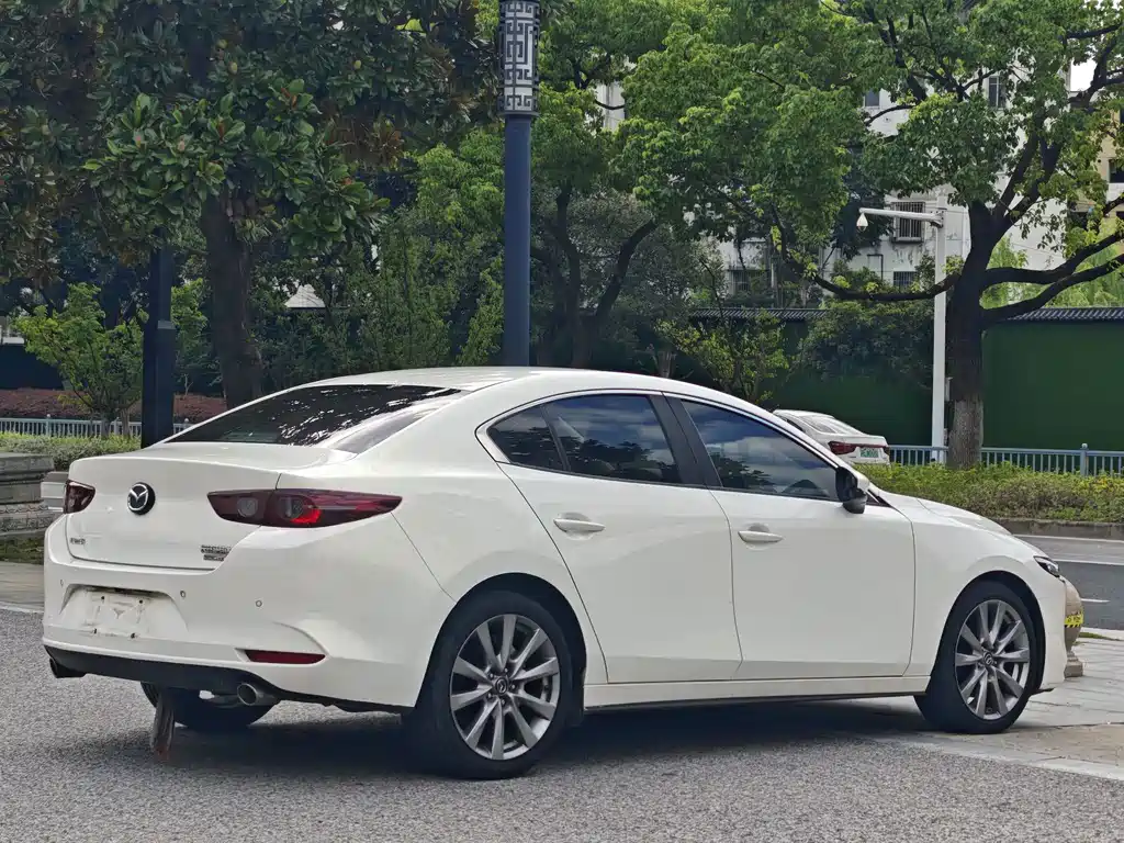 Mazda 3 Axela — миниатюра 3