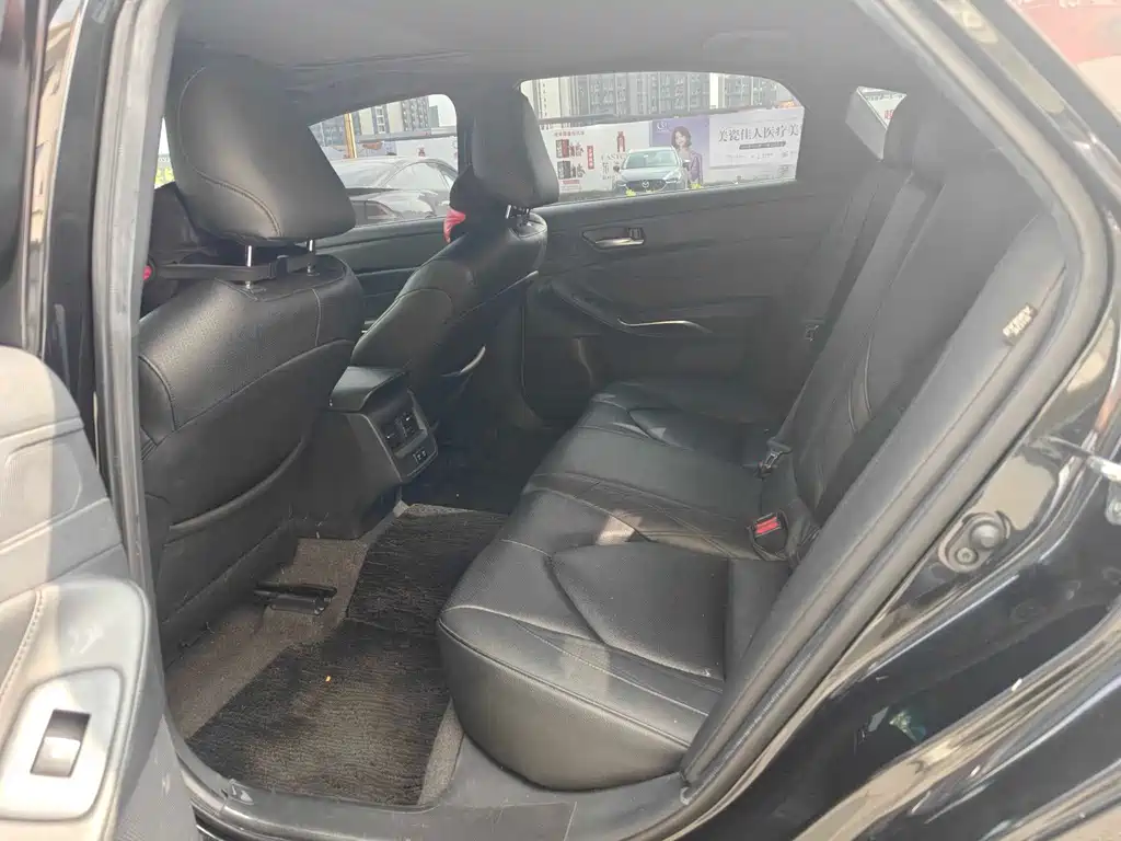 Toyota Avalon — миниатюра 6
