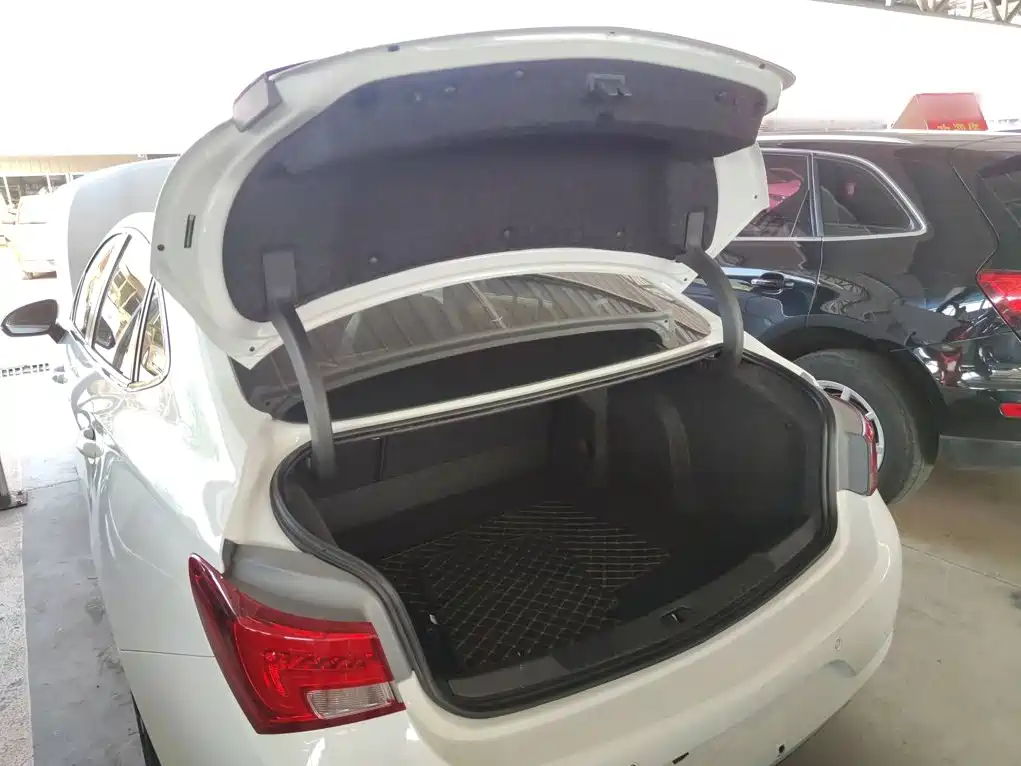 Buick Verano — миниатюра 19