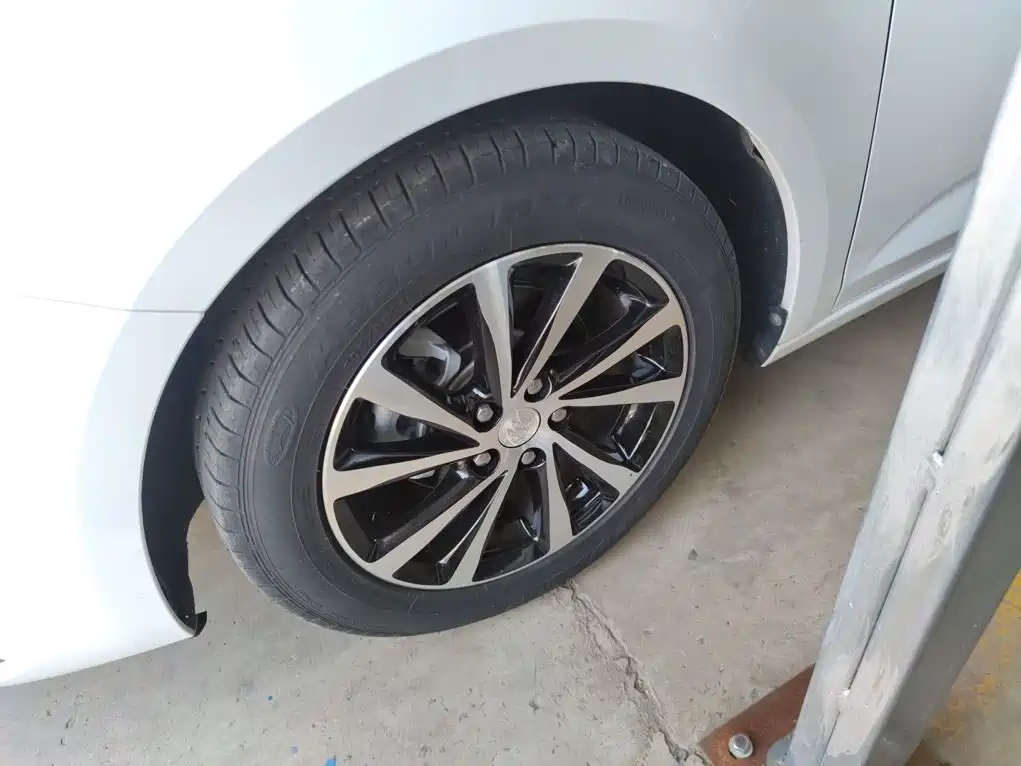 Buick Verano — миниатюра 23