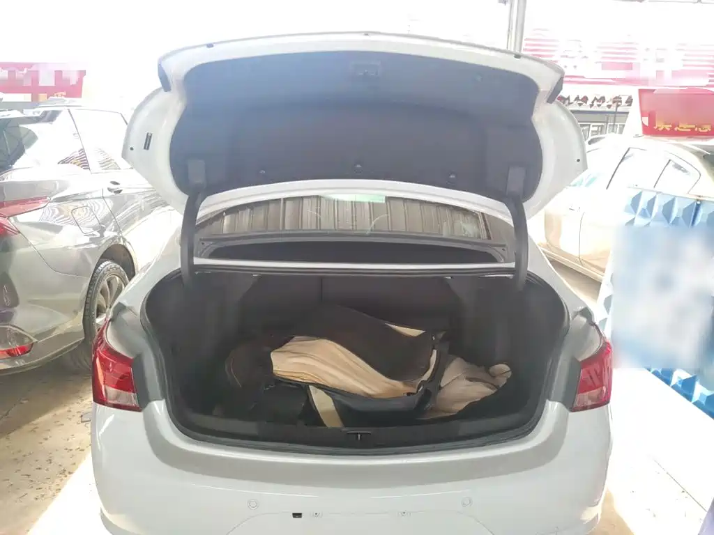 Buick Verano — миниатюра 19