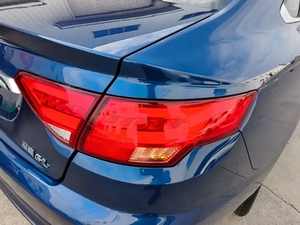 Geely Emgrand GL — миниатюра 8