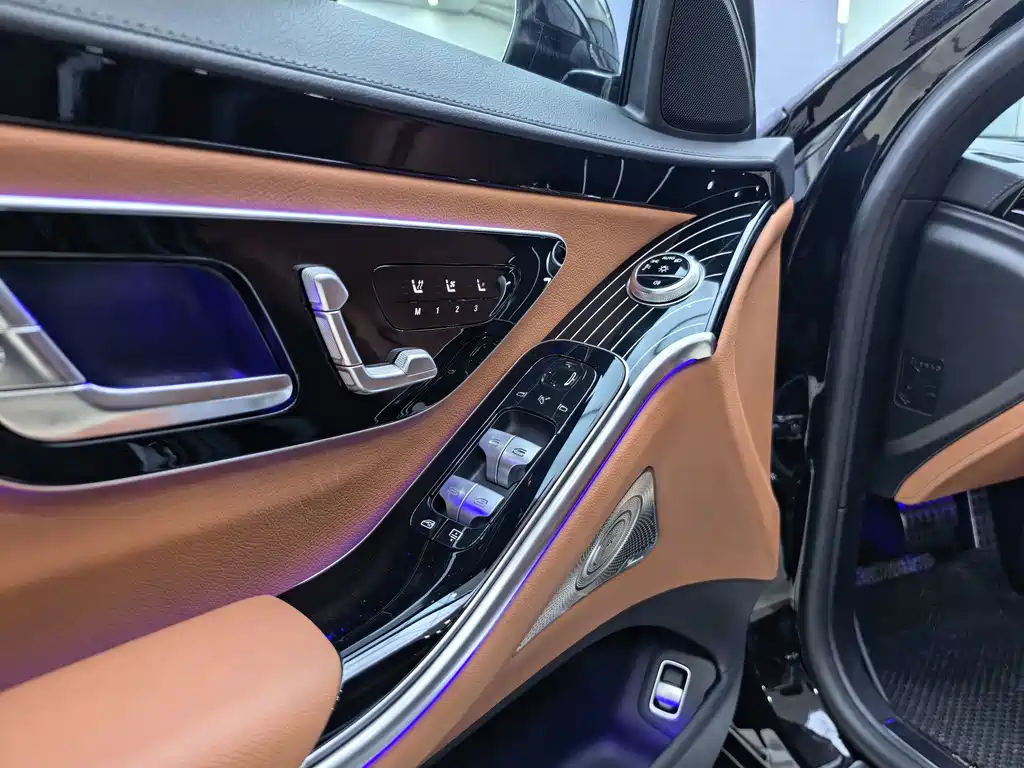 Mercedes-Benz S-Class — миниатюра 6