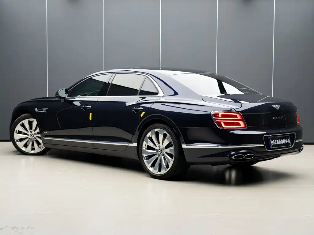 Bentley Flying Spur — миниатюра 5