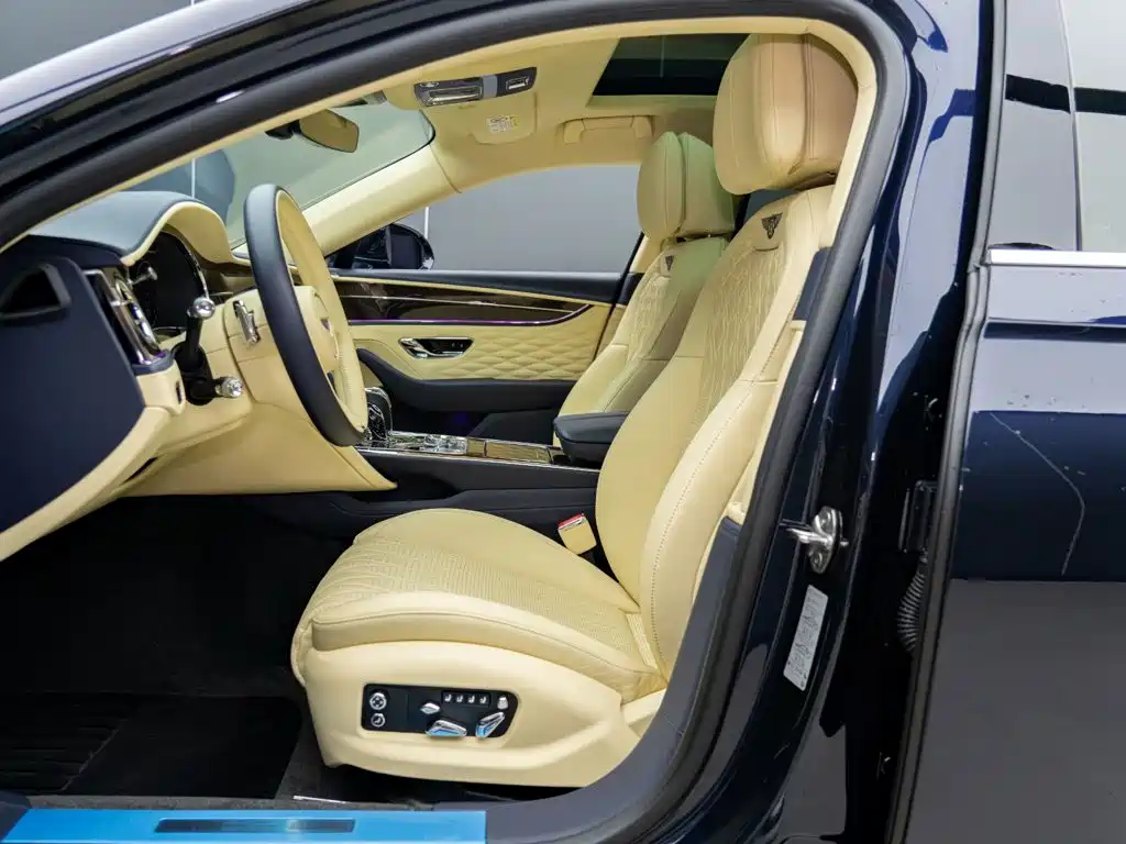 Bentley Flying Spur — миниатюра 10