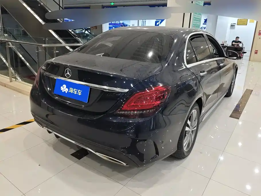 Mercedes-Benz C-Class — миниатюра 3