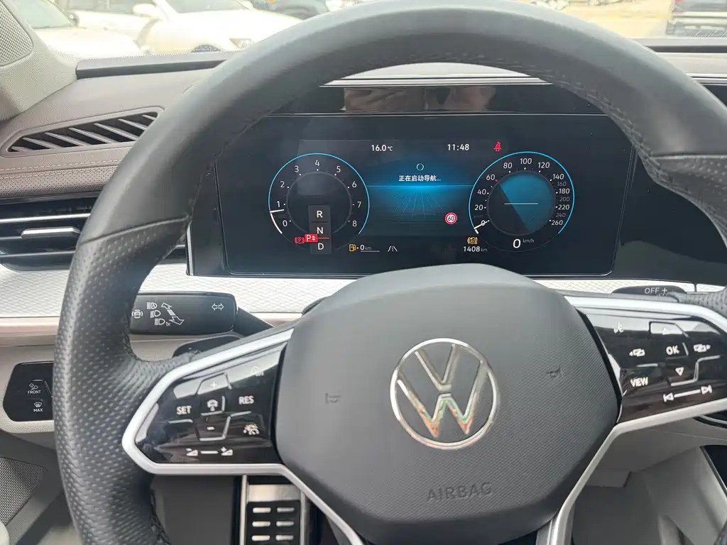 Volkswagen Tavendor 2023 380TSI R-Line