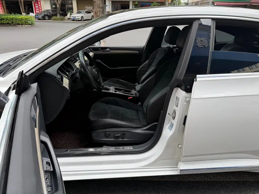 Volkswagen FAW - Passat CC CC 2020 330TSI VI