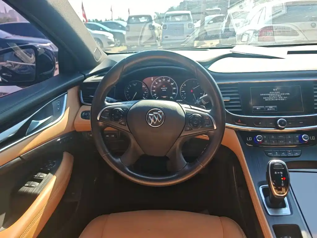 Buick LaCrosse — миниатюра 11