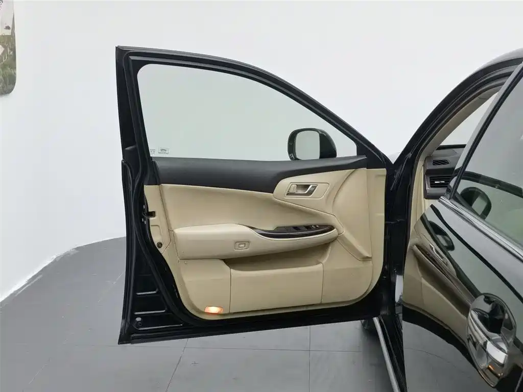 Toyota Crown 2010 2.5L Royal