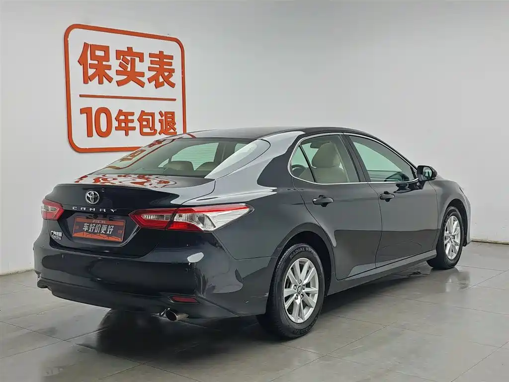 Toyota Camry 2018 2.0E Elite