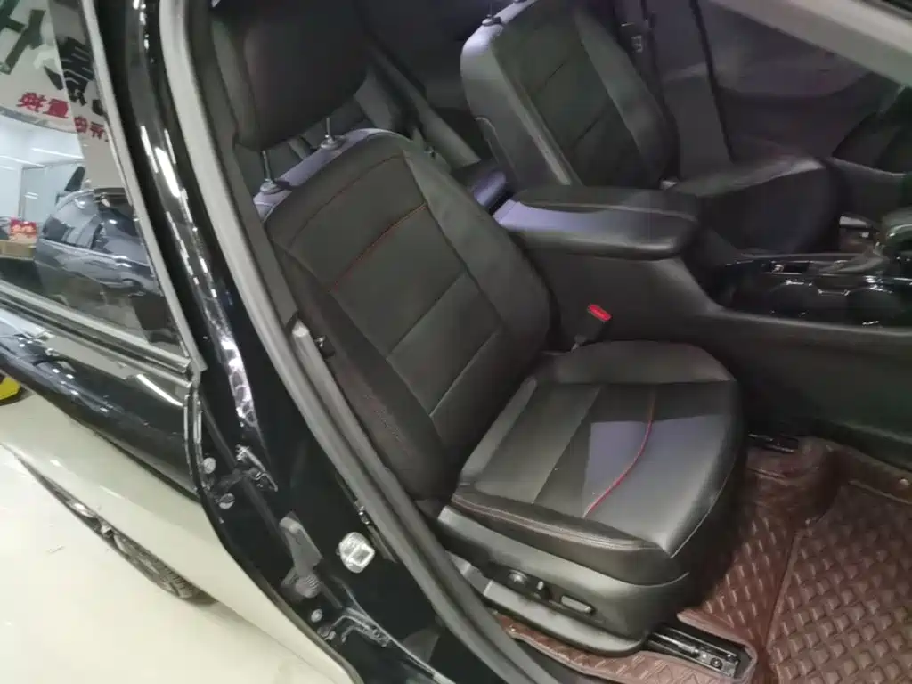 Chevrolet Equinox — миниатюра 25