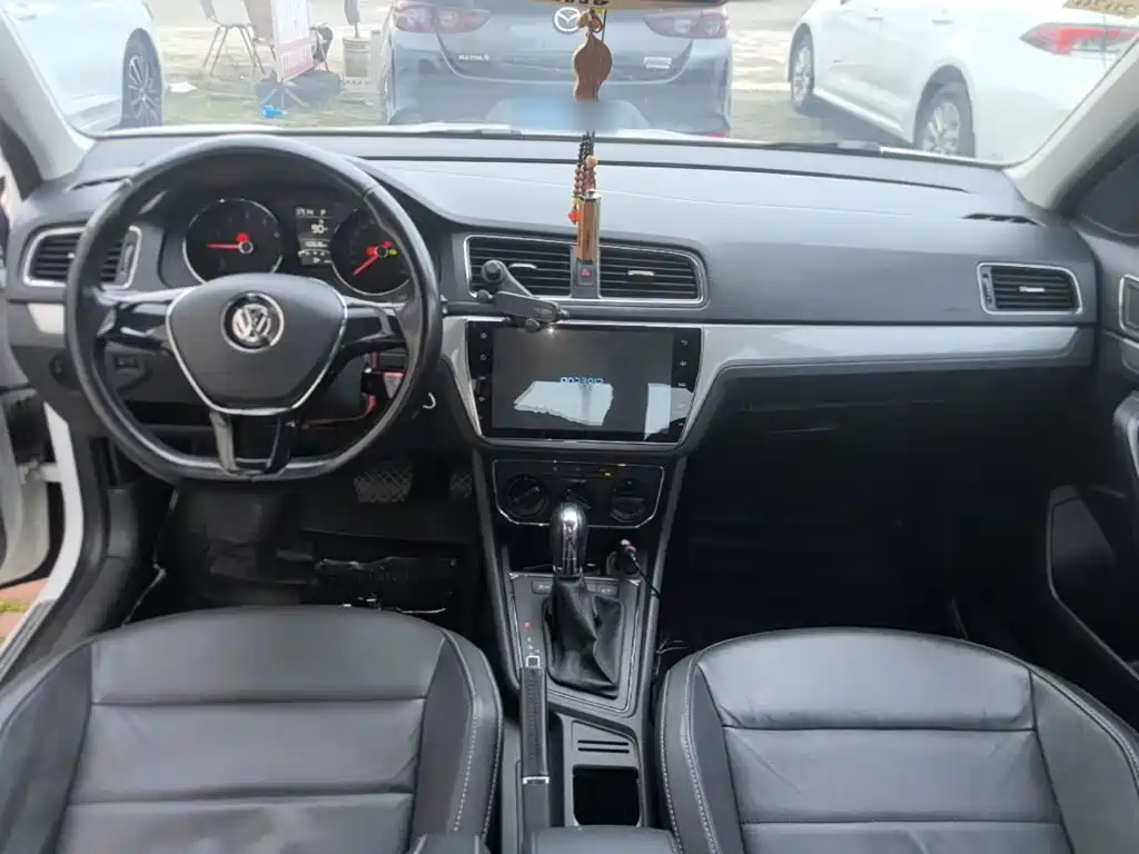 Volkswagen Lavida — миниатюра 10