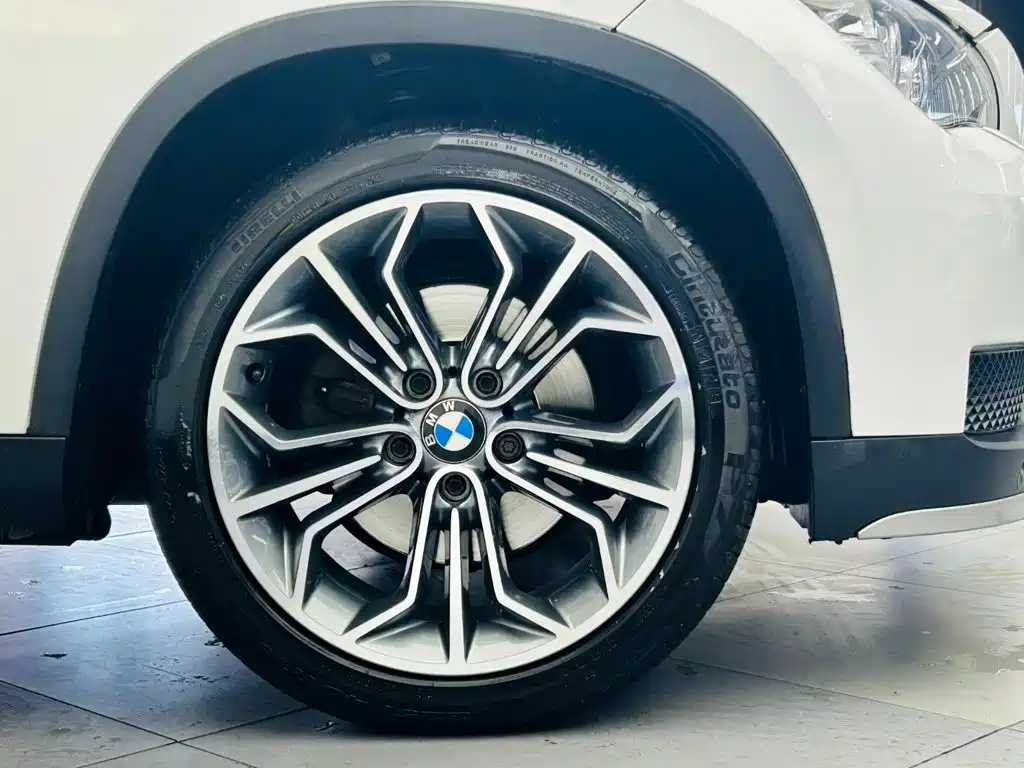 BMW X1 — миниатюра 9