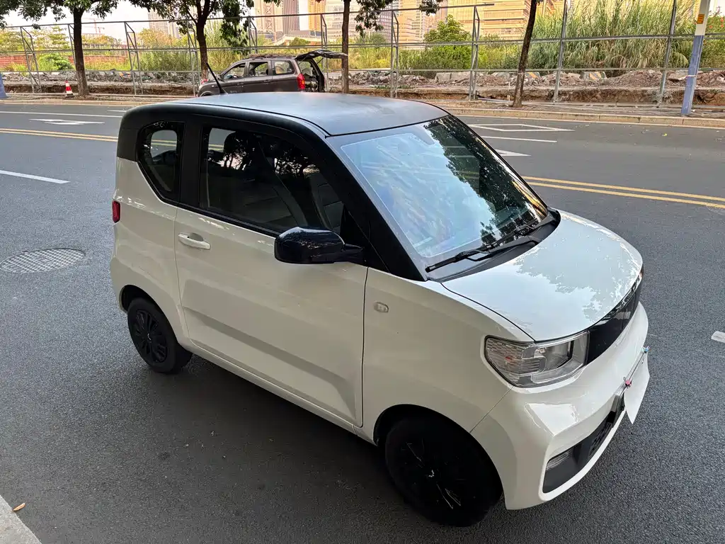 Wuling MINIEV — миниатюра 20