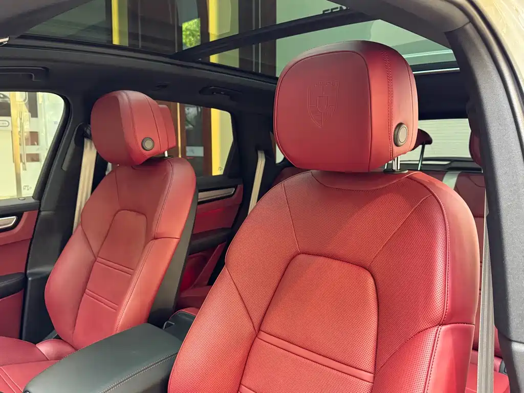 Porsche Cayenne — миниатюра 15